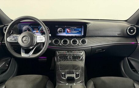 Mercedes-Benz E-Класс, 2019 год, 3 449 000 рублей, 15 фотография