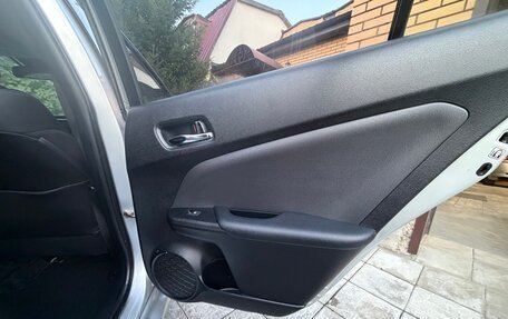 Toyota Prius IV XW50, 2017 год, 2 150 000 рублей, 11 фотография