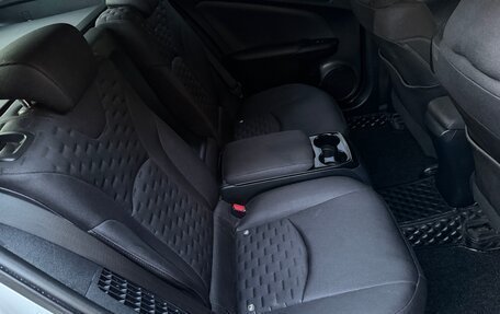 Toyota Prius IV XW50, 2017 год, 2 150 000 рублей, 12 фотография