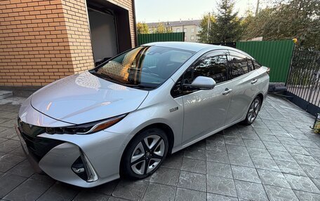 Toyota Prius IV XW50, 2017 год, 2 150 000 рублей, 21 фотография