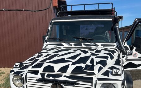 Mercedes-Benz G-Класс W463 рестайлинг _ii, 1993 год, 850 000 рублей, 2 фотография