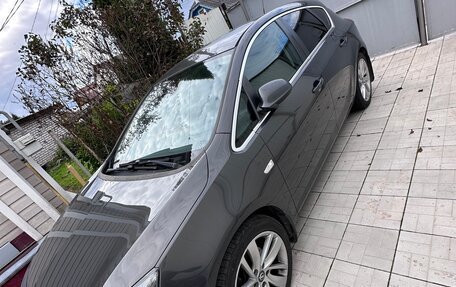 Opel Astra J, 2014 год, 900 000 рублей, 1 фотография