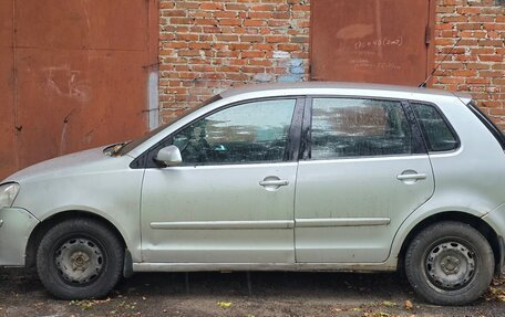 Volkswagen Polo IV рестайлинг, 2007 год, 260 000 рублей, 1 фотография