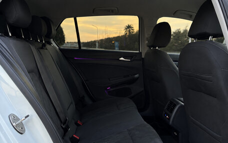 Volkswagen Golf VIII, 2022 год, 2 160 000 рублей, 12 фотография