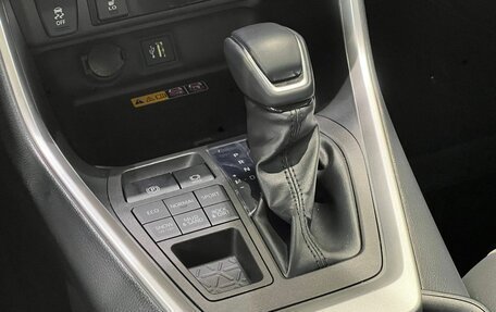 Toyota RAV4, 2025 год, 4 170 000 рублей, 13 фотография