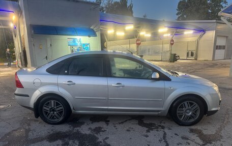 Ford Focus II рестайлинг, 2005 год, 220 000 рублей, 2 фотография