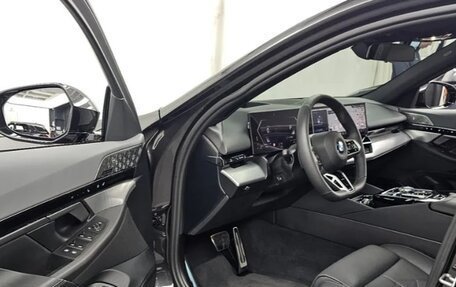 BMW 5 серия, 2025 год, 7 843 276 рублей, 8 фотография