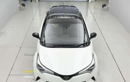 Toyota C-HR I рестайлинг, 2018 год, 1 525 000 рублей, 5 фотография