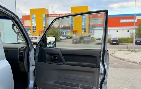 Mitsubishi Pajero III рестайлинг, 2006 год, 550 000 рублей, 23 фотография
