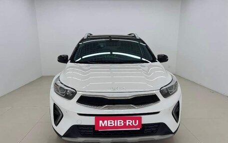 KIA Stonic, 2023 год, 1 717 000 рублей, 2 фотография