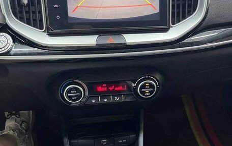 KIA Stonic, 2023 год, 1 717 000 рублей, 10 фотография