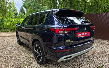Mitsubishi Outlander, 2022 год, 3 490 000 рублей, 7 фотография