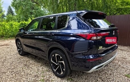 Mitsubishi Outlander, 2022 год, 3 490 000 рублей, 8 фотография