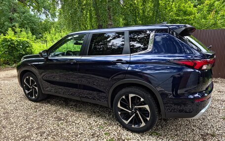 Mitsubishi Outlander, 2022 год, 3 490 000 рублей, 9 фотография