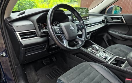 Mitsubishi Outlander, 2022 год, 3 490 000 рублей, 15 фотография