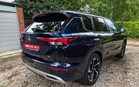 Mitsubishi Outlander, 2022 год, 3 490 000 рублей, 12 фотография