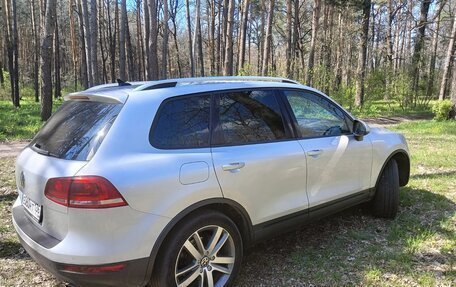 Volkswagen Touareg III, 2013 год, 1 450 000 рублей, 2 фотография