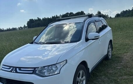 Mitsubishi Outlander III рестайлинг 3, 2013 год, 1 150 000 рублей, 7 фотография