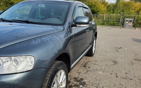 Volkswagen Touareg III, 2005 год, 1 000 000 рублей, 3 фотография