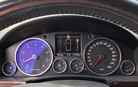 Volkswagen Touareg III, 2005 год, 1 000 000 рублей, 10 фотография