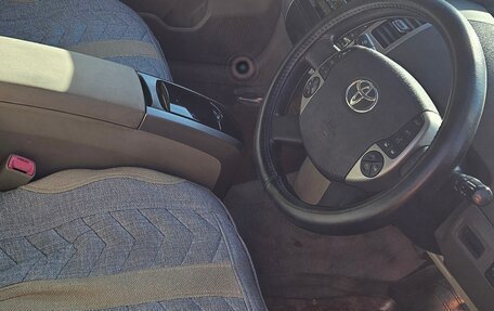 Toyota Prius, 2009 год, 700 000 рублей, 8 фотография