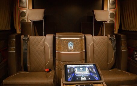 Mercedes-Benz V-Класс, 2025 год, 36 300 000 рублей, 38 фотография