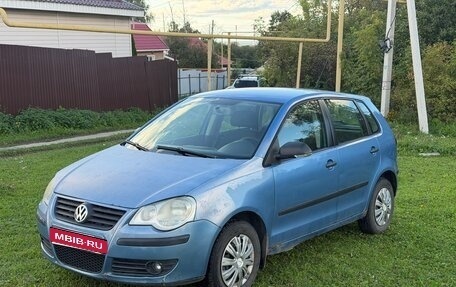Volkswagen Polo IV рестайлинг, 2007 год, 240 000 рублей, 1 фотография
