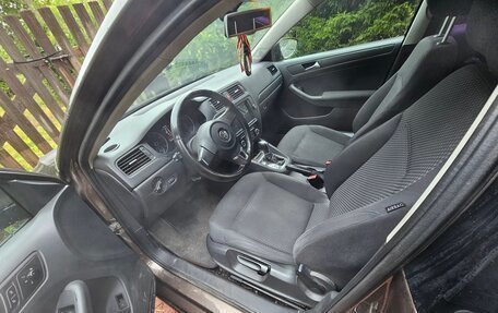 Volkswagen Jetta VI, 2012 год, 730 000 рублей, 6 фотография