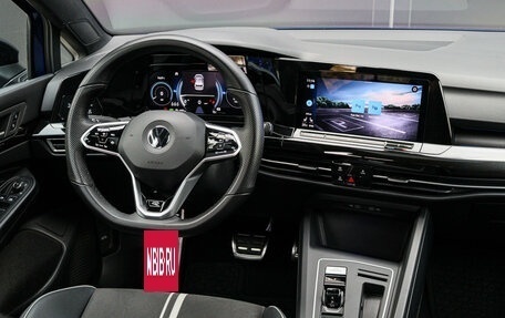Volkswagen Golf VIII, 2021 год, 3 030 000 рублей, 11 фотография