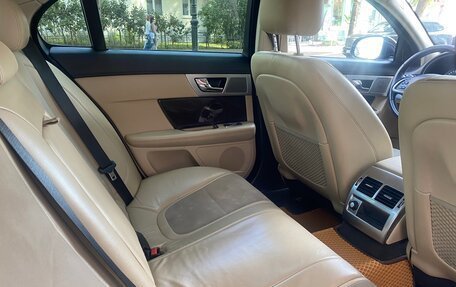 Jaguar XF I рестайлинг, 2012 год, 1 350 000 рублей, 13 фотография