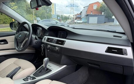 BMW 3 серия, 2011 год, 1 950 000 рублей, 19 фотография