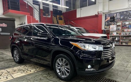 Toyota Highlander III, 2015 год, 2 800 000 рублей, 8 фотография
