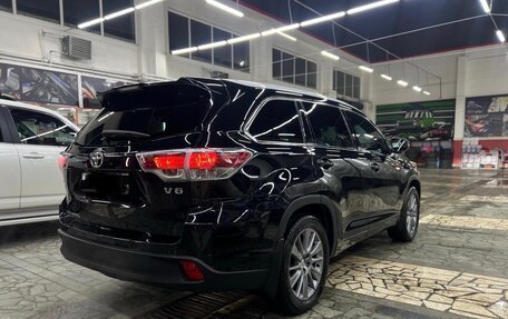 Toyota Highlander III, 2015 год, 2 800 000 рублей, 3 фотография