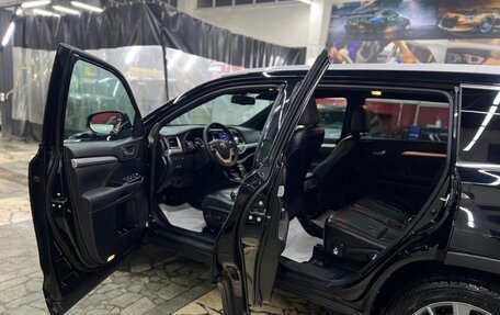 Toyota Highlander III, 2015 год, 2 800 000 рублей, 10 фотография