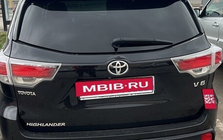 Toyota Highlander III, 2015 год, 2 800 000 рублей, 13 фотография