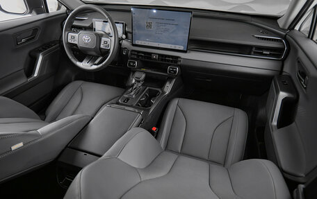 Toyota RAV4, 2025 год, 4 100 000 рублей, 14 фотография