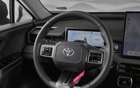 Toyota RAV4, 2025 год, 4 100 000 рублей, 18 фотография