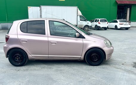 Toyota Vitz, 2001 год, 290 000 рублей, 2 фотография