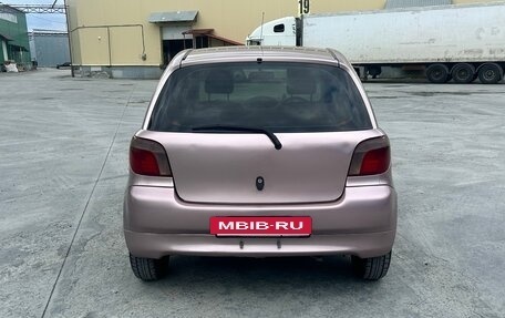 Toyota Vitz, 2001 год, 290 000 рублей, 4 фотография