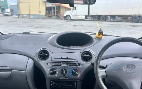 Toyota Vitz, 2001 год, 290 000 рублей, 21 фотография