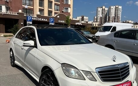 Mercedes-Benz E-Класс, 2011 год, 1 100 000 рублей, 3 фотография