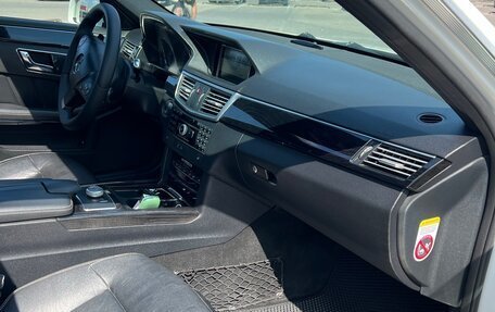 Mercedes-Benz E-Класс, 2011 год, 1 100 000 рублей, 15 фотография