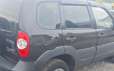 Chevrolet Niva I рестайлинг, 2011 год, 435 000 рублей, 32 фотография