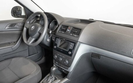 Skoda Yeti I рестайлинг, 2015 год, 1 473 400 рублей, 7 фотография