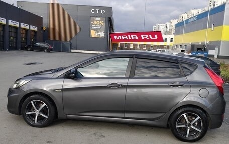 Hyundai Solaris II рестайлинг, 2011 год, 500 000 рублей, 4 фотография