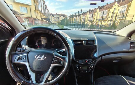 Hyundai Solaris II рестайлинг, 2011 год, 500 000 рублей, 7 фотография