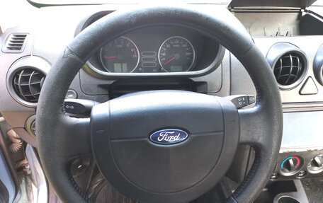 Ford Fusion I, 2005 год, 250 000 рублей, 12 фотография