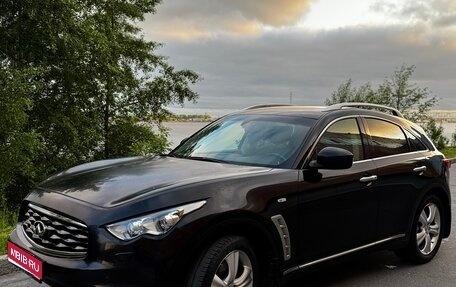 Infiniti FX II, 2011 год, 1 990 000 рублей, 1 фотография