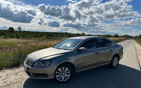 Volkswagen Passat B7, 2013 год, 950 000 рублей, 2 фотография