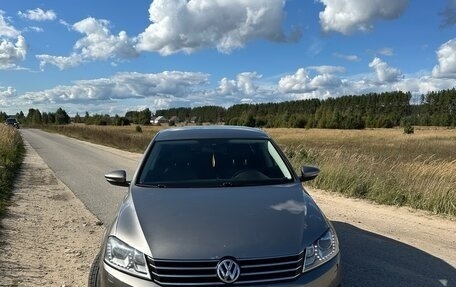 Volkswagen Passat B7, 2013 год, 950 000 рублей, 3 фотография